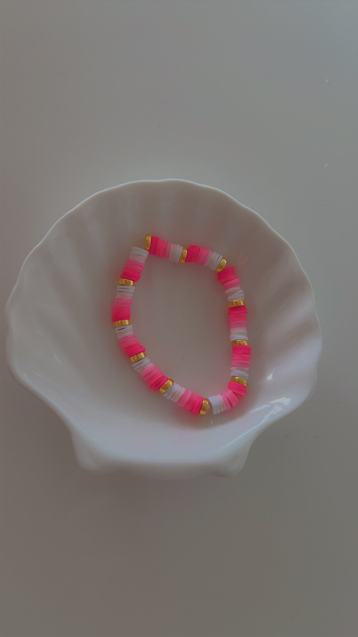 Pink gradient bracelet π